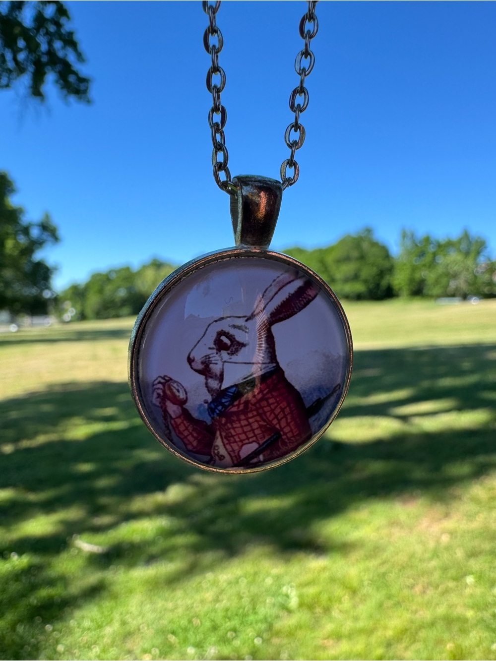 Alice In Wonderland White Rabbit Necklace - Picture 5 of 8